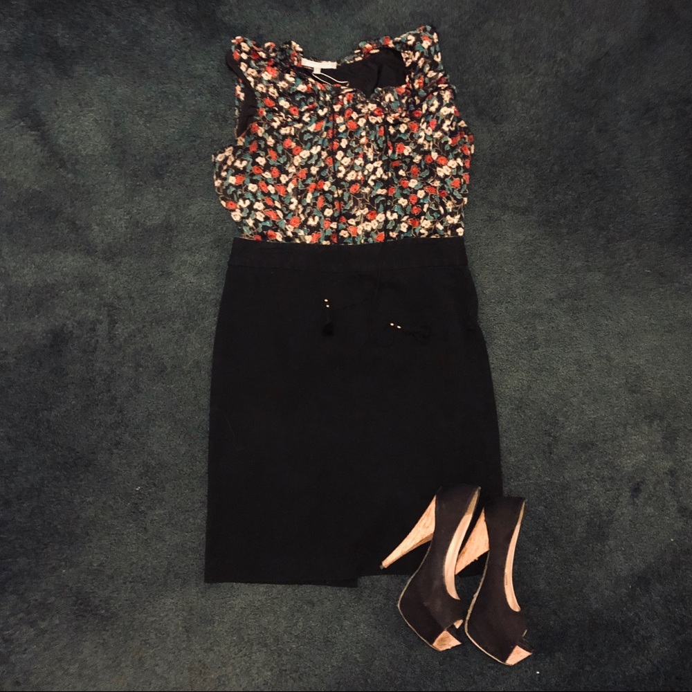 Black stretch skirt